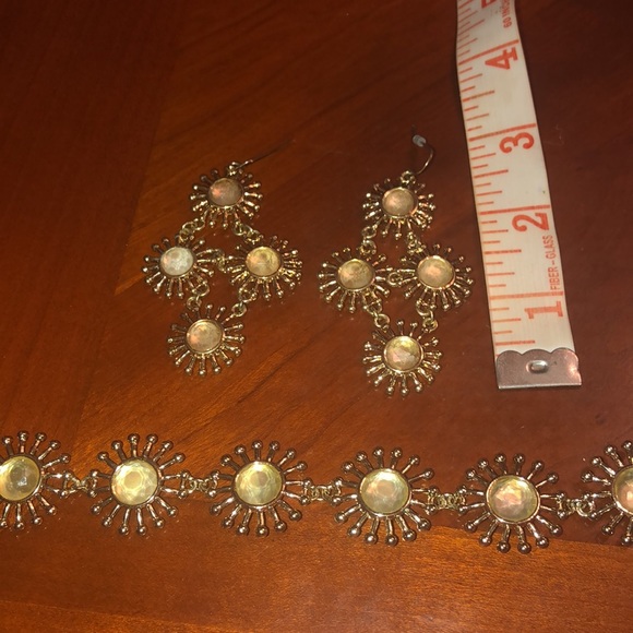 Prwnd mark set of dangling fashion earring sun shape and bracelet - Picture 6 of 7